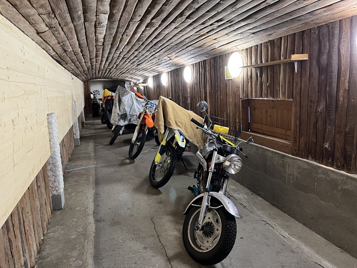 Unser Fuhrpark in der Garage in Altishofen